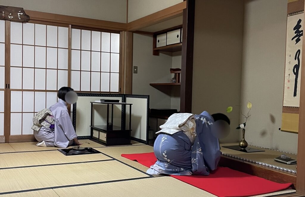 既存のぼかしを維持した、お稽古中の写真